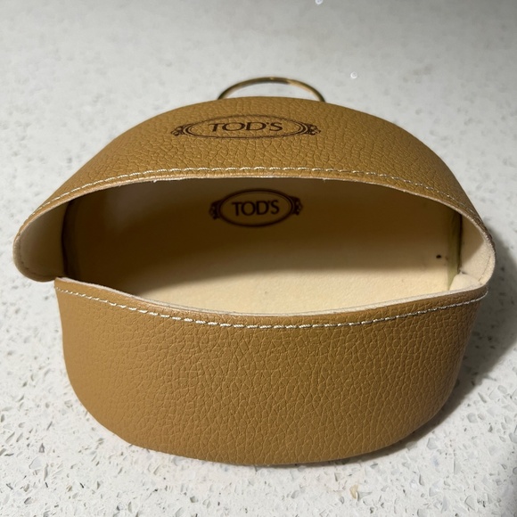 Tod's Sunglasses CaseTan Clam Shell Style 6 1/2" Long - Picture 4 of 5